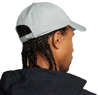 Теннисная кепка Nike Dri-Fit Club Unstructured Metal Swoosh Cap - серый