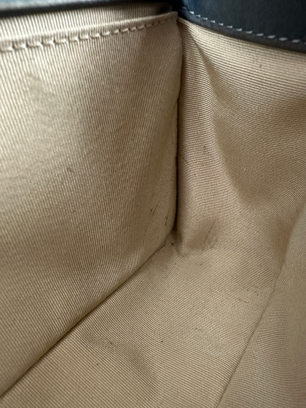 Сумка Chanel Old Medium Aged