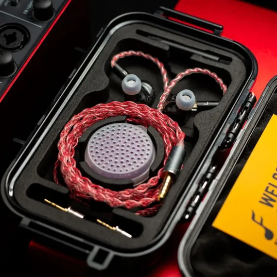FATfreq Scarlet Mini Universal Red