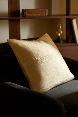 ZARA HOME ЧЕХОЛ ДЛЯ ДЕКОРАТИВНОЙ ПОДУШКИ В ПОЛОСКУ, ЭКРЮ