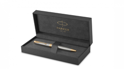 Шариковая ручка Parker Sonnet , Stainless Steel GT, стержень: M, цвет чернил: black , в подарочной упаковке