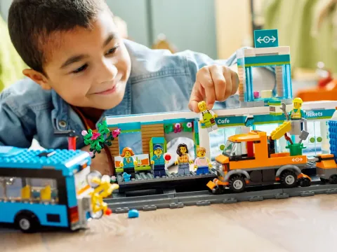 Конструктор LEGO City 60335 Железнодорожная станция