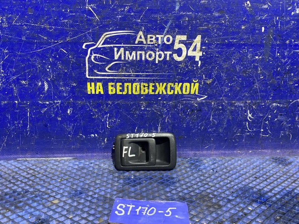 Ручка двери передней левой салонная TOYOTA CARINA 1991