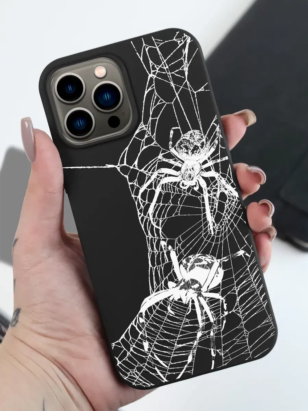 Чехол на iPhone 15 Pro Max с принтом