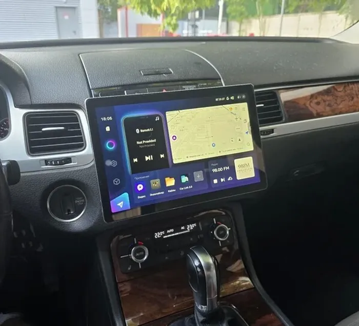 Магнитола для VW Touareg 2 NF 2010-2018 (RNS850) - Teyes CC3-2K монитор 13", QLED+2K, Android 10, Быстрая, 4G SIM-слот, CarPlay