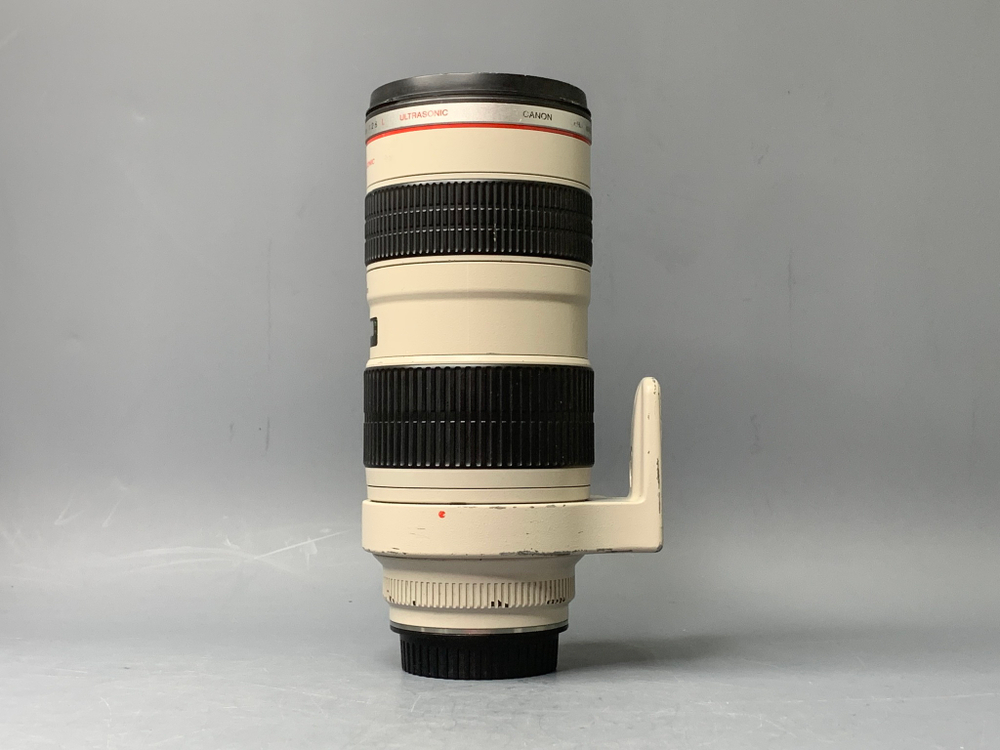 Canon EF 70-200mm 2.8L USM небольшая царапина на передней линзе