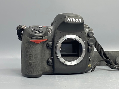 Nikon D700 2.600 кадров