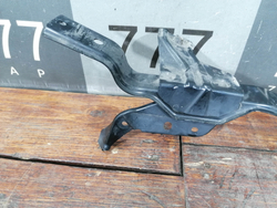 Кронштейн замка капота Toyota RAV4 IV (XA40) 15-19 Б/У Оригинал 5208542050