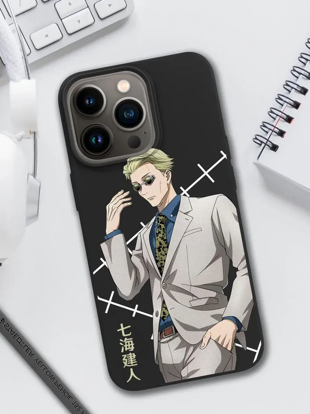 Чехол на iPhone 13 Pro с принтом