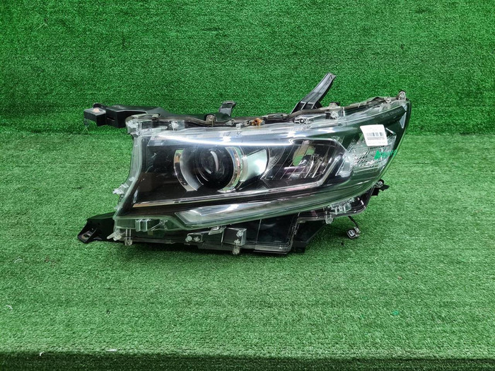 Фара левая Toyota Land Cruiser Prado 150 17-нв LED