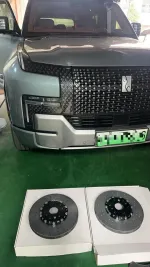 Карбон керамическая тормозная система для BYD Yangwang U8 2023-2025 Янванг Янгванг тормоза колодки тормозной диск суппорт