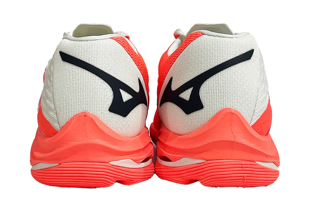 Mizuno Wave Lightning Z7 Low "Silver Cloud Orange"