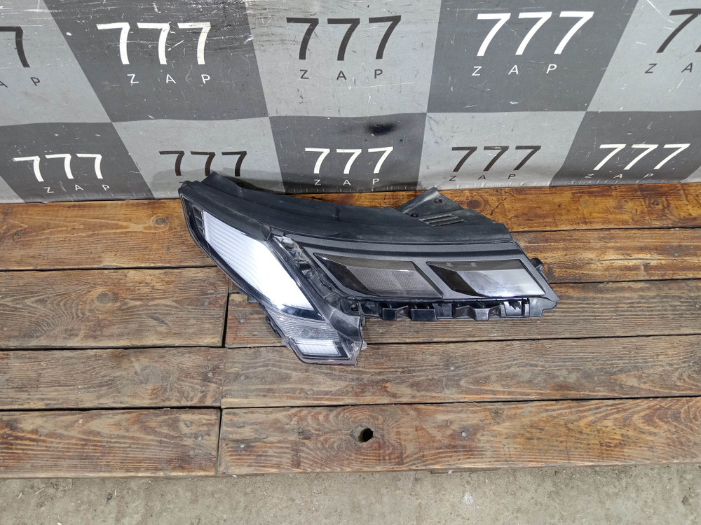 Фара ДХО правая Hyundai Palisade (LX2) 22-25 Б/У Оригинал 92208S8600