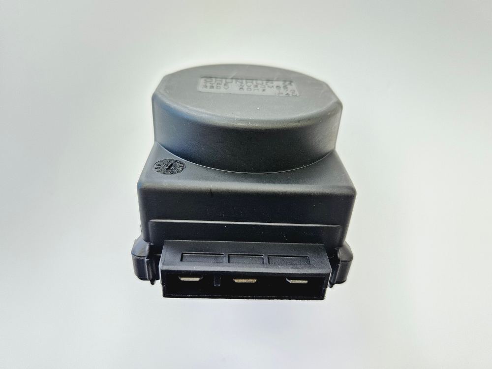 Мотор 3-ходового клапана (220V, широкий) PROTHERM Пантера/Гепард/Ягуар... (арт. 0020119256, 0020118640, 0020025278)