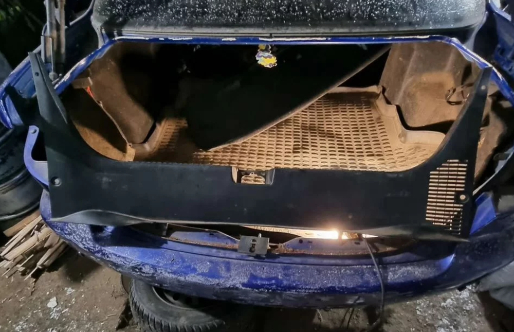 Обшивка багажника mazda 6 gg