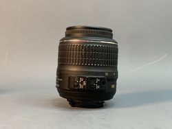 Nikon D3200 kit 18-55mm 3.5-5.6G VR 4.264 кадров