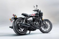 Royal Enfield Shotgun 650 Stencil White (Premium)