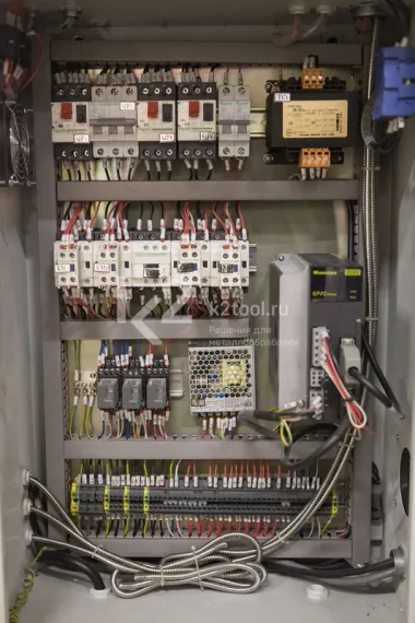 Широкоуниверсальный фрезерный станок STALEX MUF150 Servo
