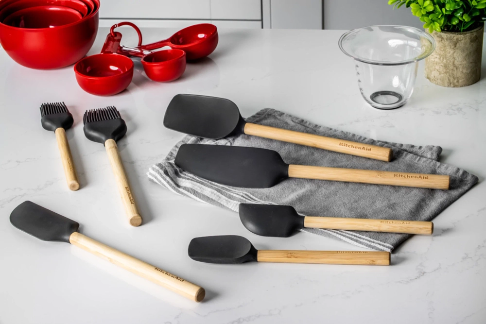 KitchenAid Набор из 11 классических кухонных аксессуаров EAN 00917735