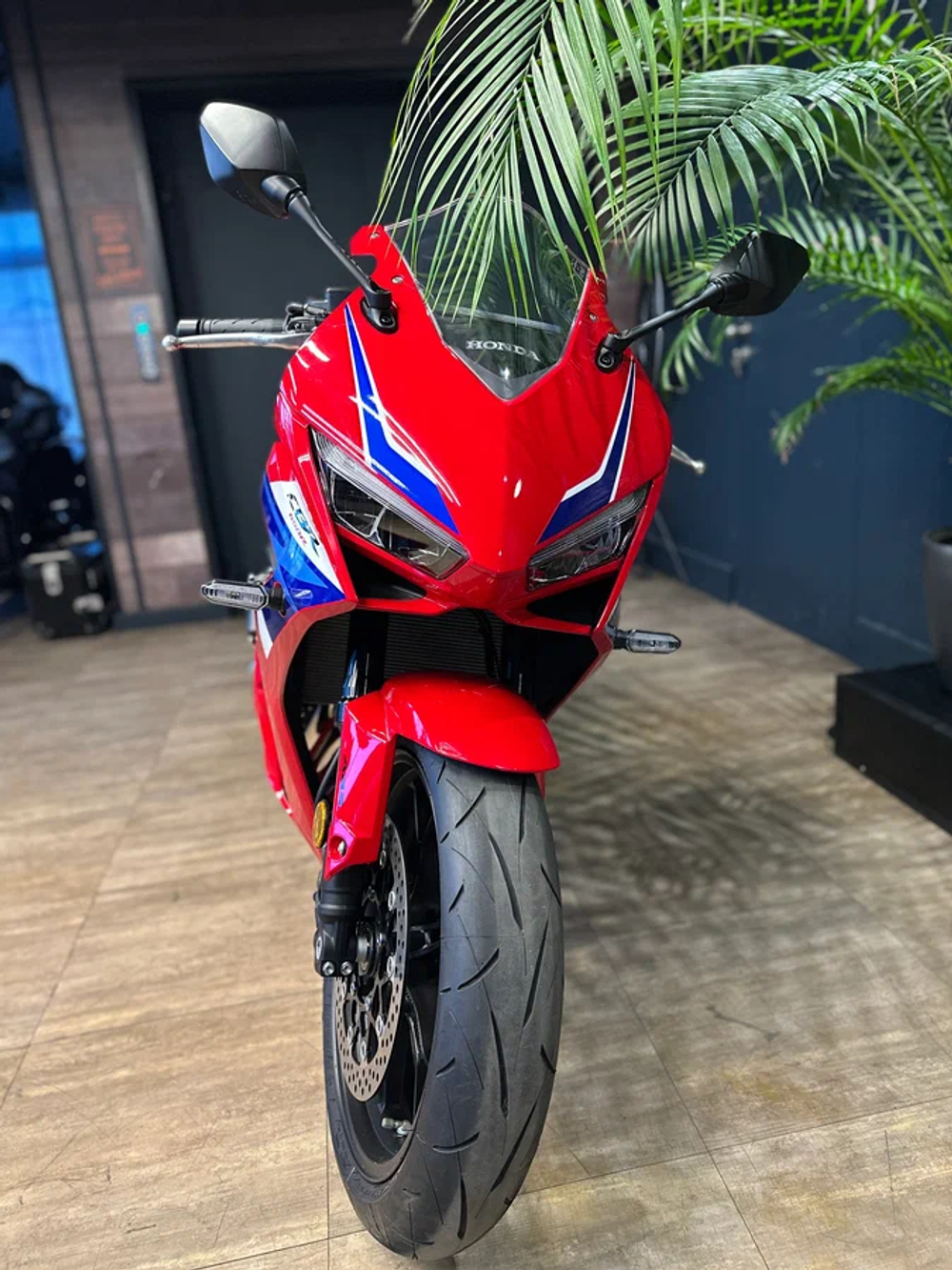 HONDA CBR650R E-Clutch 2026