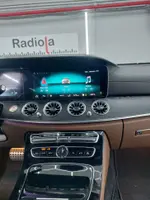 Навигационный блок для Mercedes-Benz E-класс (W213) 2016-2019 (штатный несенсорный экран 8") - RDL-4045 Android 11, Быстрая, CarPlay, SIM-слот