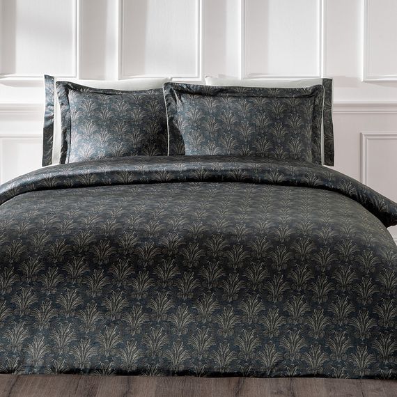 Постельное белье жатый шелк CHANEL чёрный TIVOLYO HOME Турция
