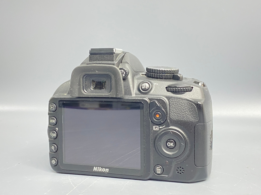 Nikon D3100 kit 18-55mm