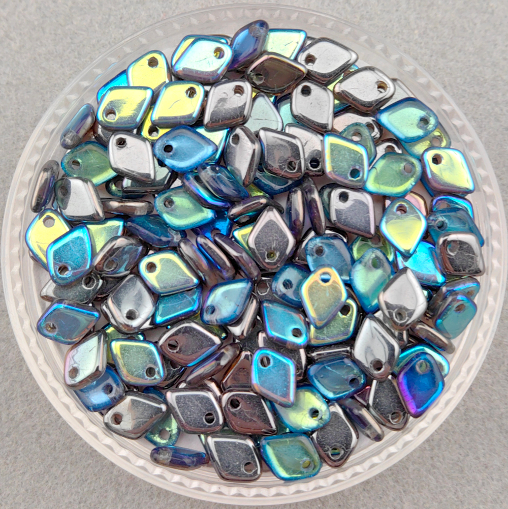 Бусины Dragon Scale 1,5x5 мм, цвет Графитовая радуга (Crystal Graphite Rainbow)