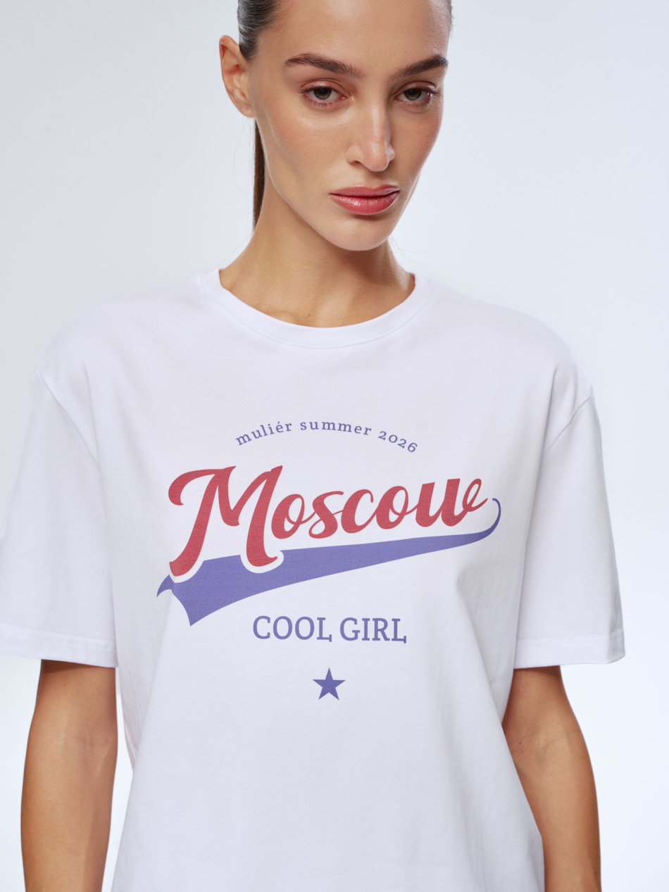 Футболка свободного кроя "Moscow cool girl"
