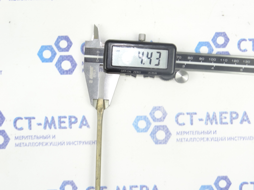 Отвертка шлицевая плоская (минусовая) 320х4.4х0.9мм (Карболитовая ручка) СССР