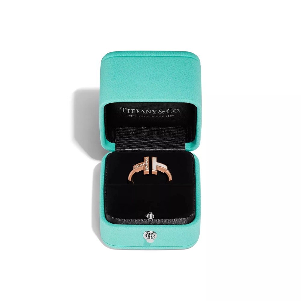 Кольцо из розового золота 18k с перламутром и бриллиантами, Tiffany 💠 T wire- В наличии