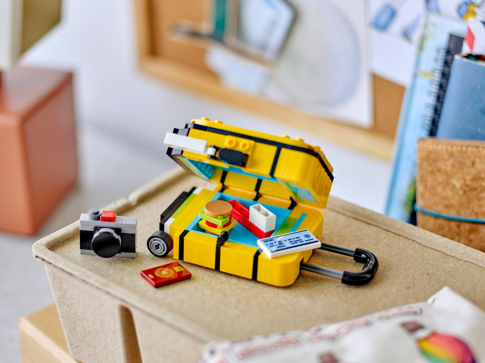 Конструктор Лего Креатор Жёлтый дорожный чемодан 40817 | LEGO Creator Yellow Travel Suitcase  184 детали 7+