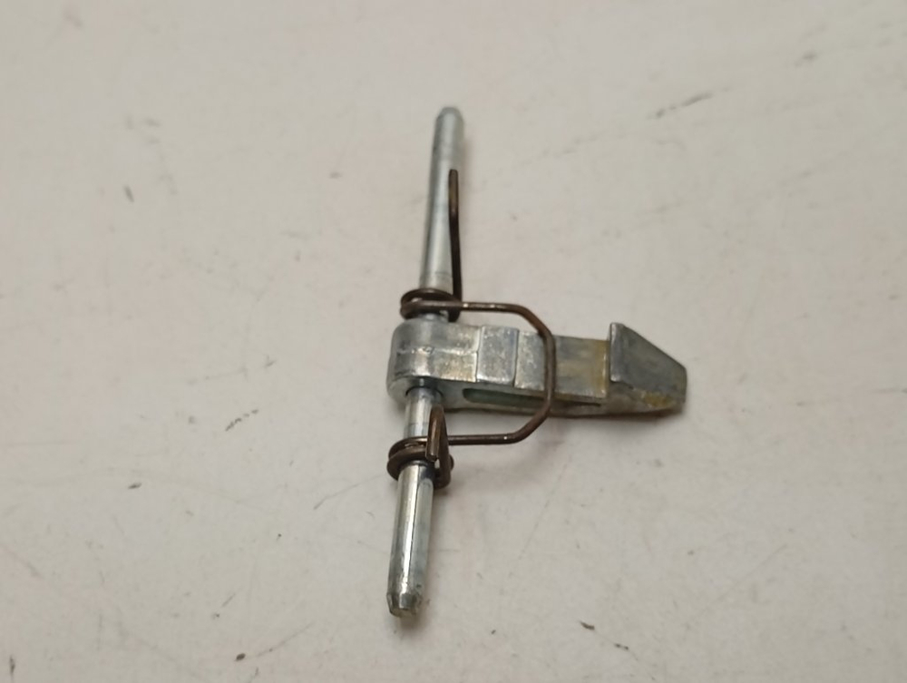GOY1054L кт48 Крючок люка люка для стиральной машины Candy GOY1054L б/у