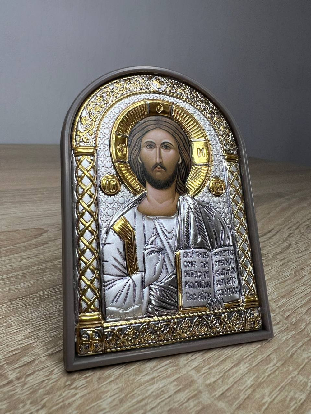 Спаситель, икона арочная, пластик коричневый 62x88