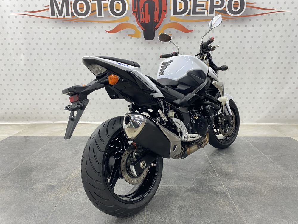 Suzuki GSR750 A , 2012