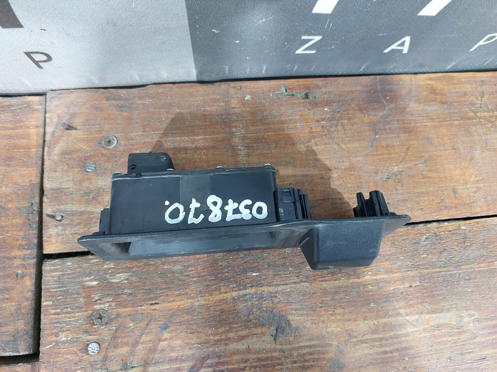 Ручка крышки багажника Geely Monjaro 21-нв Б/У Оригинал 7045133700