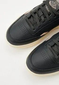 Кеды женские REEBOK CLUB C DOUBLE REVENGE