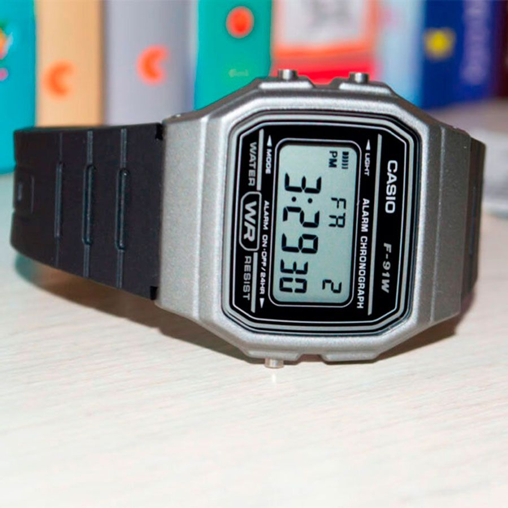 унисекс наручные часы Casio F-91WM-1B