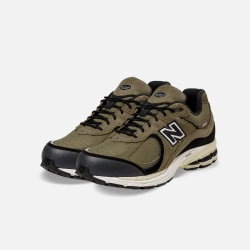 Кроссовки New Balance 2002 Leather