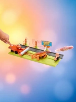 Трек Disney Cars Побег Фрэнка и гонки с трюками HRX48