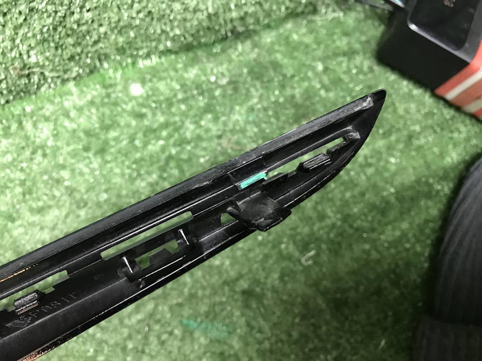 Накладка решетки радиат. Mercedes C w205 18-23 AMG