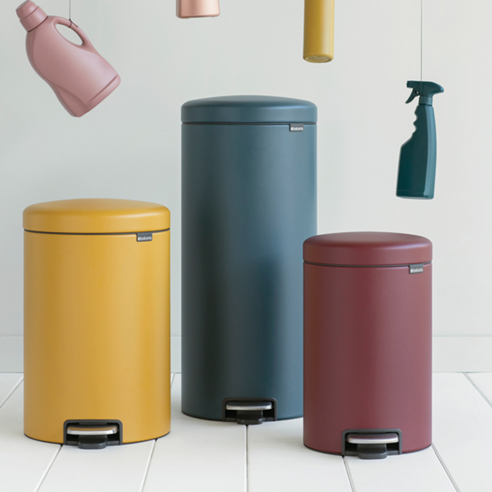 Мусорный бак с педалью newIcon 20л Brabantia Минерально-горчичный