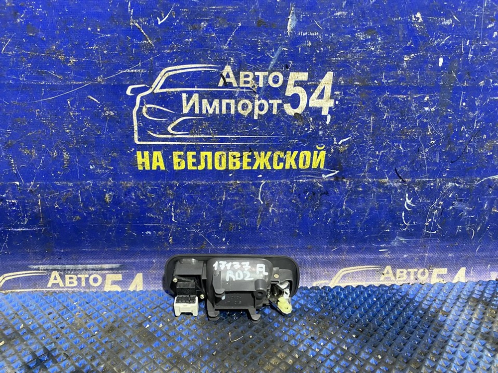 Ручка двери передней левой салонная Honda CR-V 1995-2001