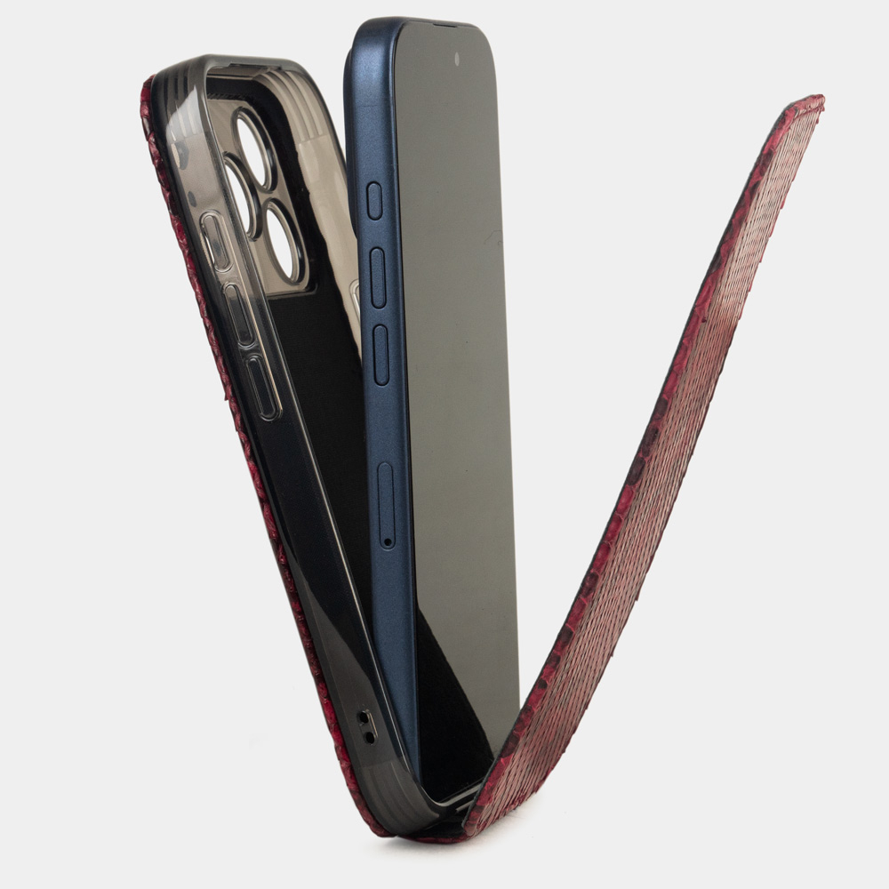 Чехол для iPhone 17 Pro Max - кожа питона, малина