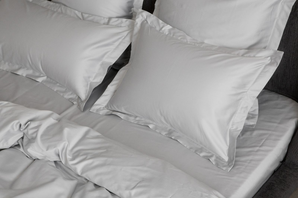 Простыня на резинке 180х200x40 German Grass Аллюр Серый (Ash grey Allure)