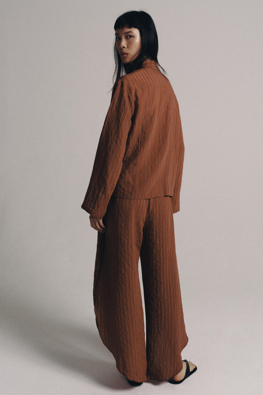 РУБАШКА В ПОЛОСКУ С ЗАСТЕЖКОЙ НА КЛЕВАНТЫ ZW COLLECTION — ZARA