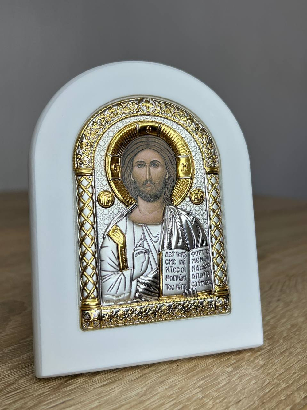 Спаситель, икона арочная, белое дерево 60x75