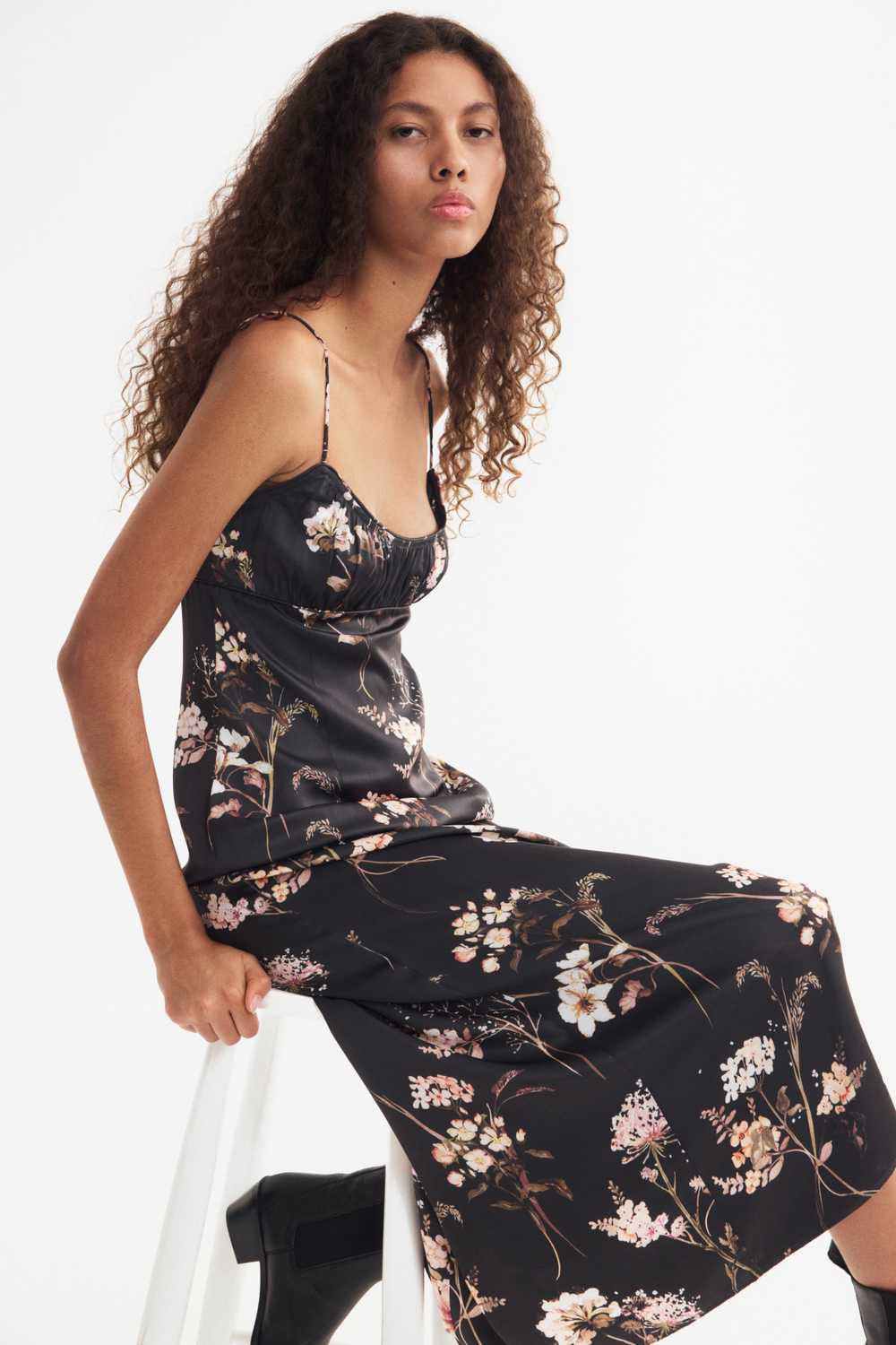 Платье на бретелях с принтом - H&M