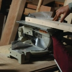 Пила торцовочная Makita комбипила LH 1040