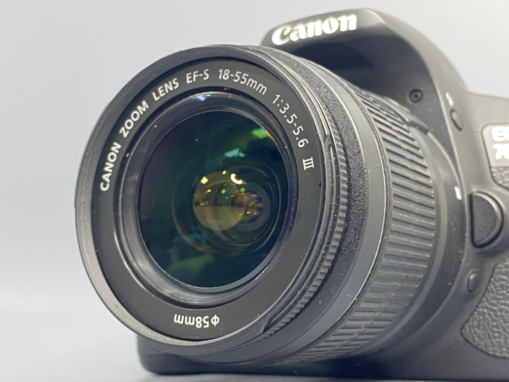 Canon 700D Kit 18-55mm III 32.000 кадров